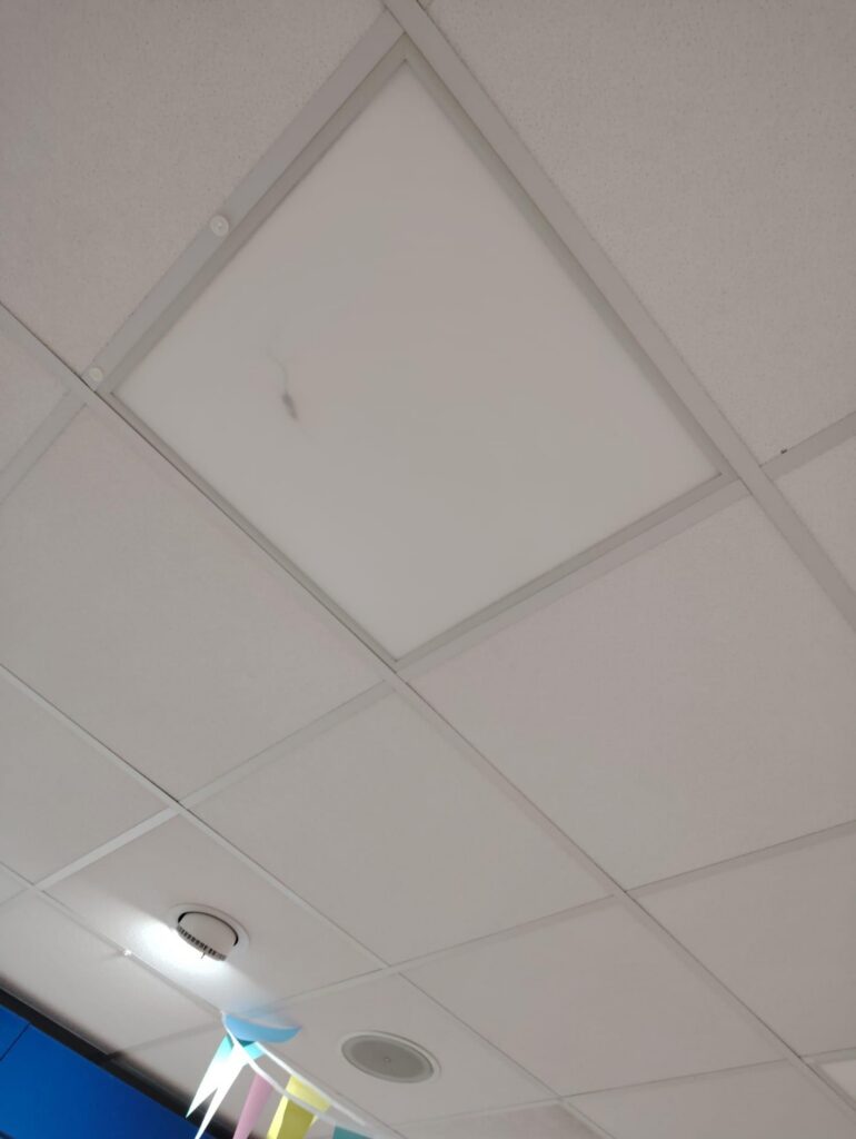 Lights And Sockets 9